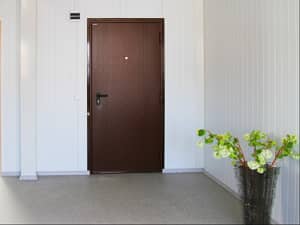 Предлагаем входные железные двери в квартиру DoorHan ЭКО 980х2050 в Бишкеке по выгодной цене
